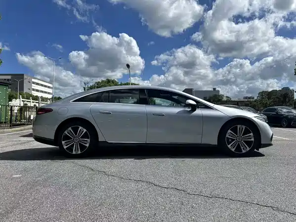 Mercedes-Benz EQS 2025