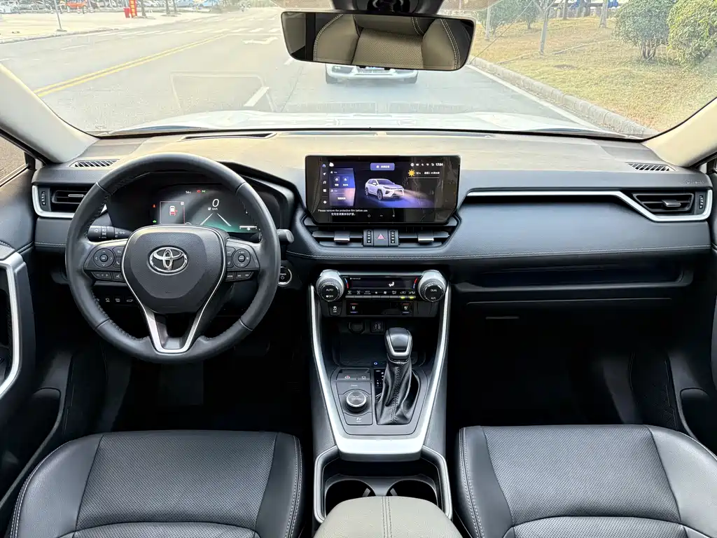 Toyota Wildlander 2023 — фото 11