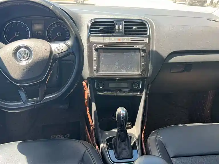 Volkswagen Polo 2016