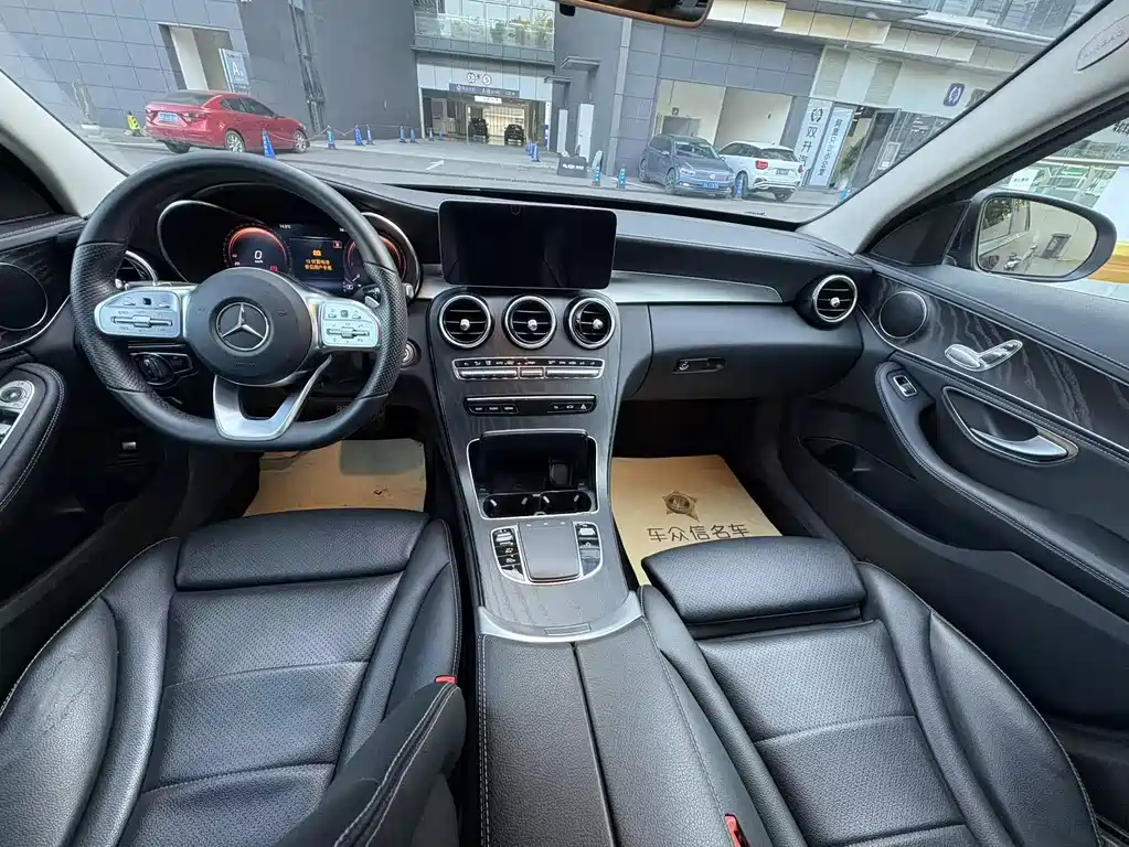Mercedes-Benz C-Class 2020 — фото 6
