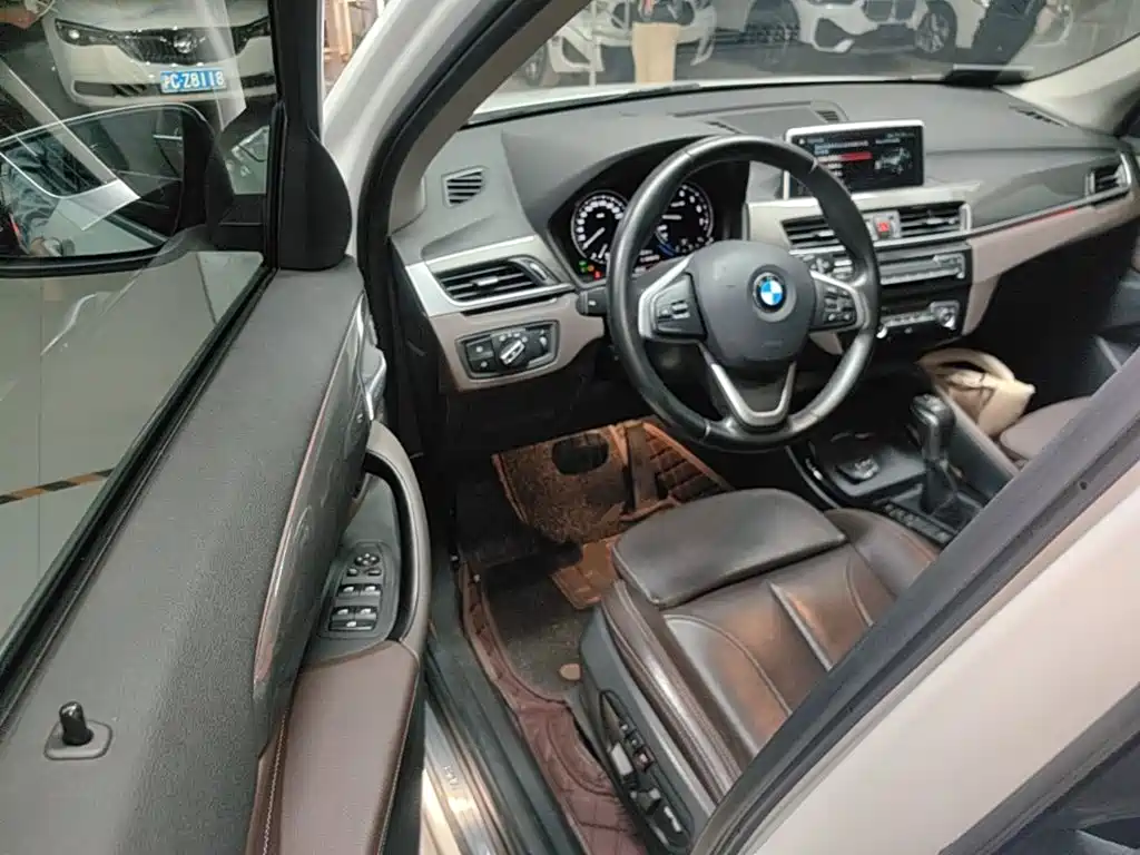 BMW X1 2019 — фото 16
