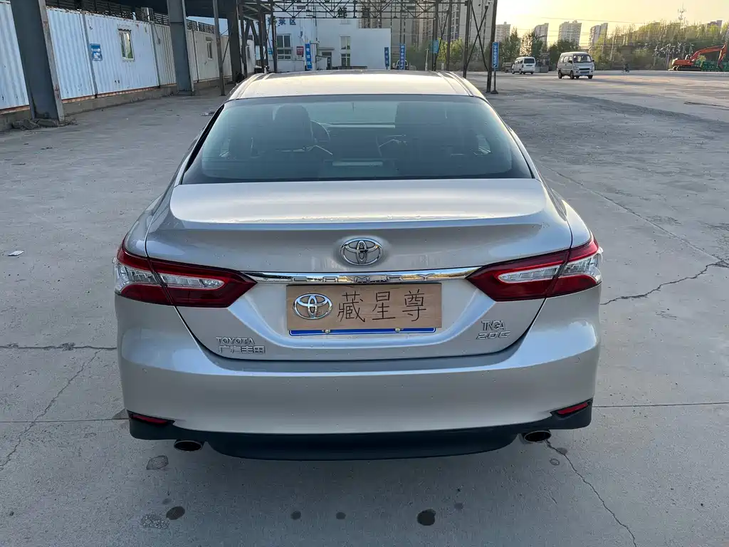 Toyota Camry 2019 — фото 11