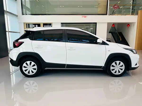 Toyota Yaris L 2022