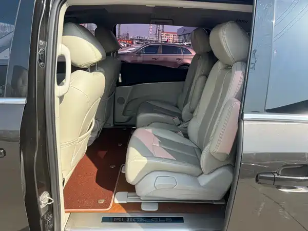 Buick GL8 2021