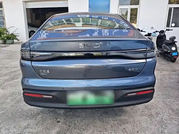 BYD Seal 05 DM-i 2025