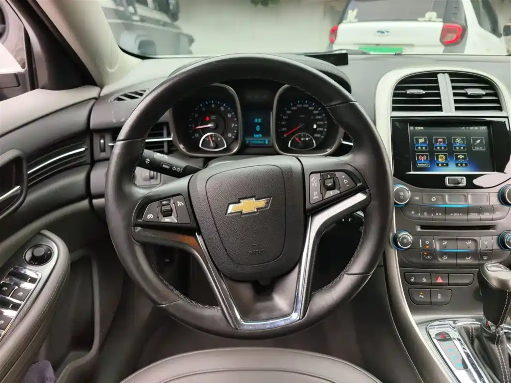 Chevrolet Malibu 2016 — фото 11