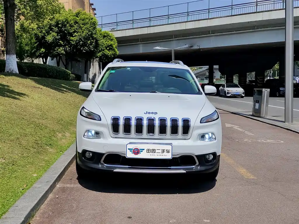 Jeep Cherokee 2019 — фото 2