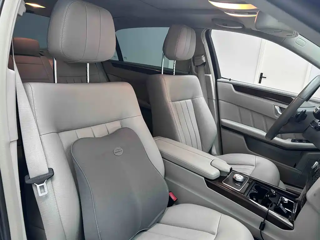 Mercedes-Benz E-Class 2013 — фото 20