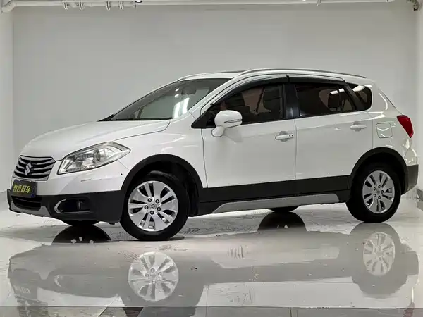 Suzuki S-Cross 2014
