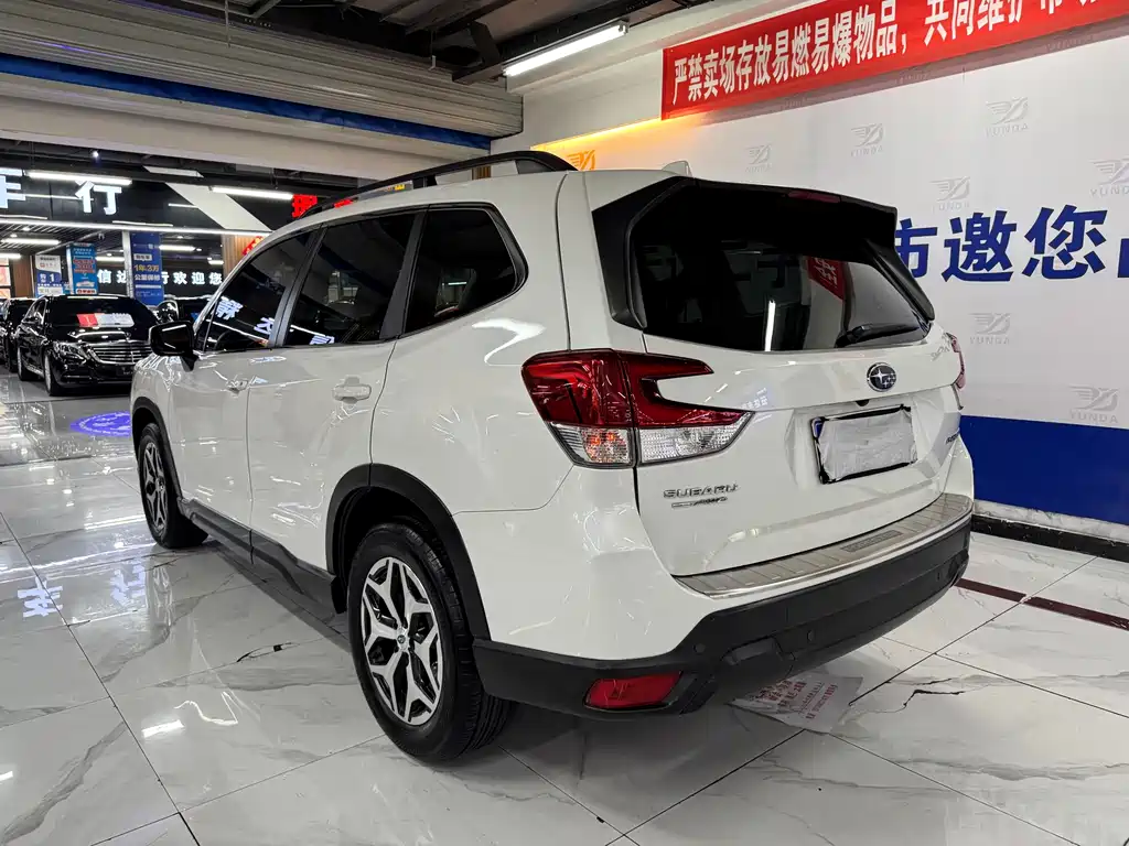 Subaru Forester 2021 — фото 11