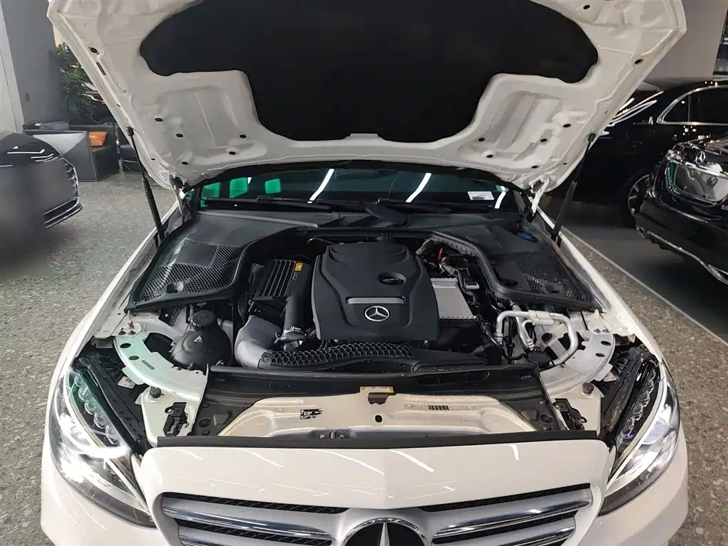 Mercedes-Benz C-Class 2018 — фото 16