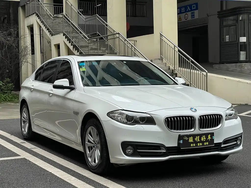 BMW 5 Series 2015 — фото 3