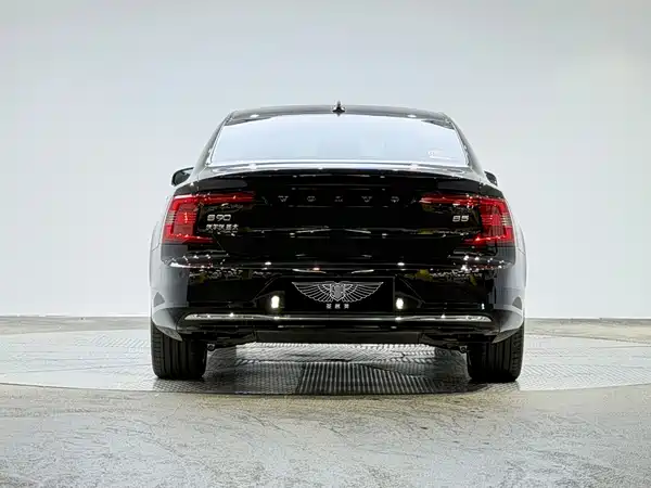 Volvo S90 2024