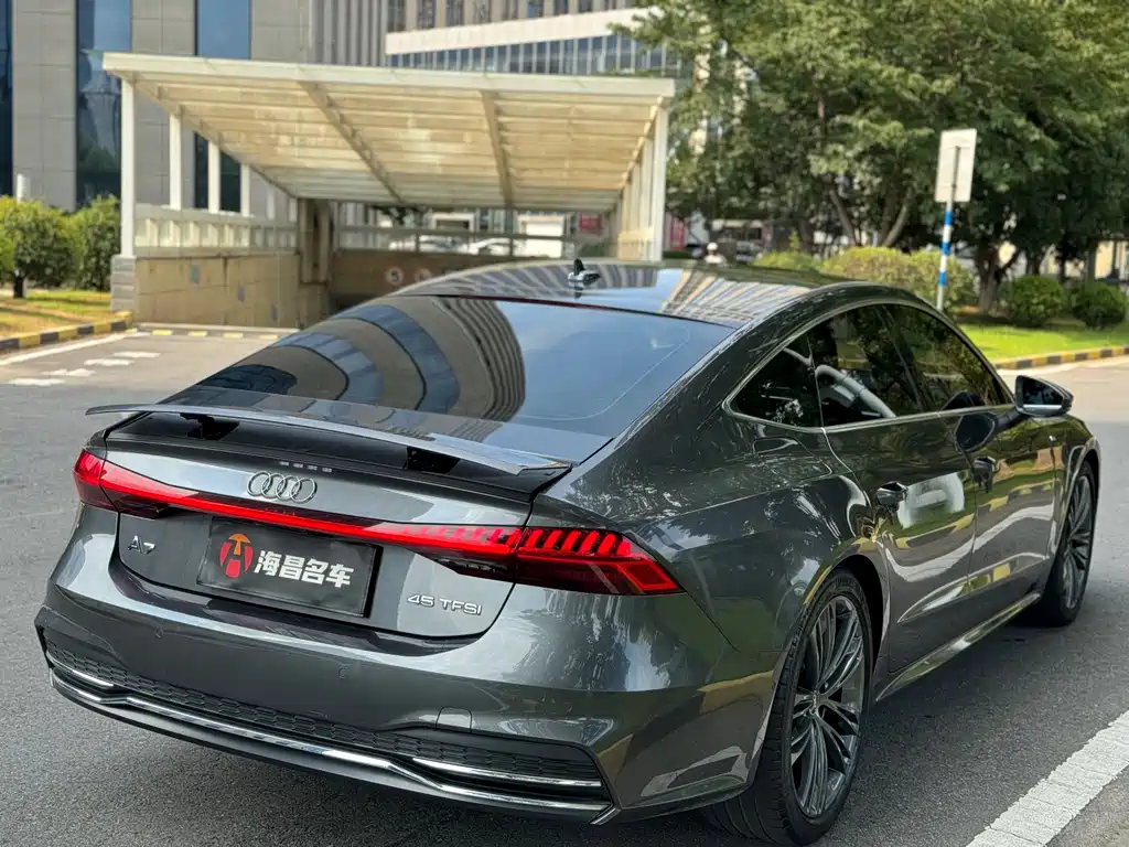 Audi A7 2022 — фото 6
