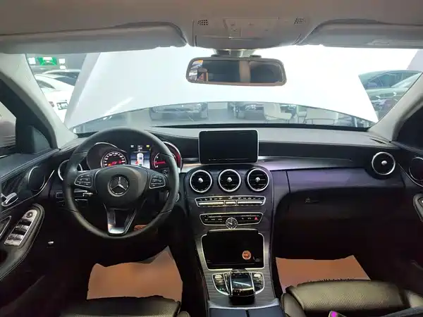 Mercedes-Benz C-Class 2018