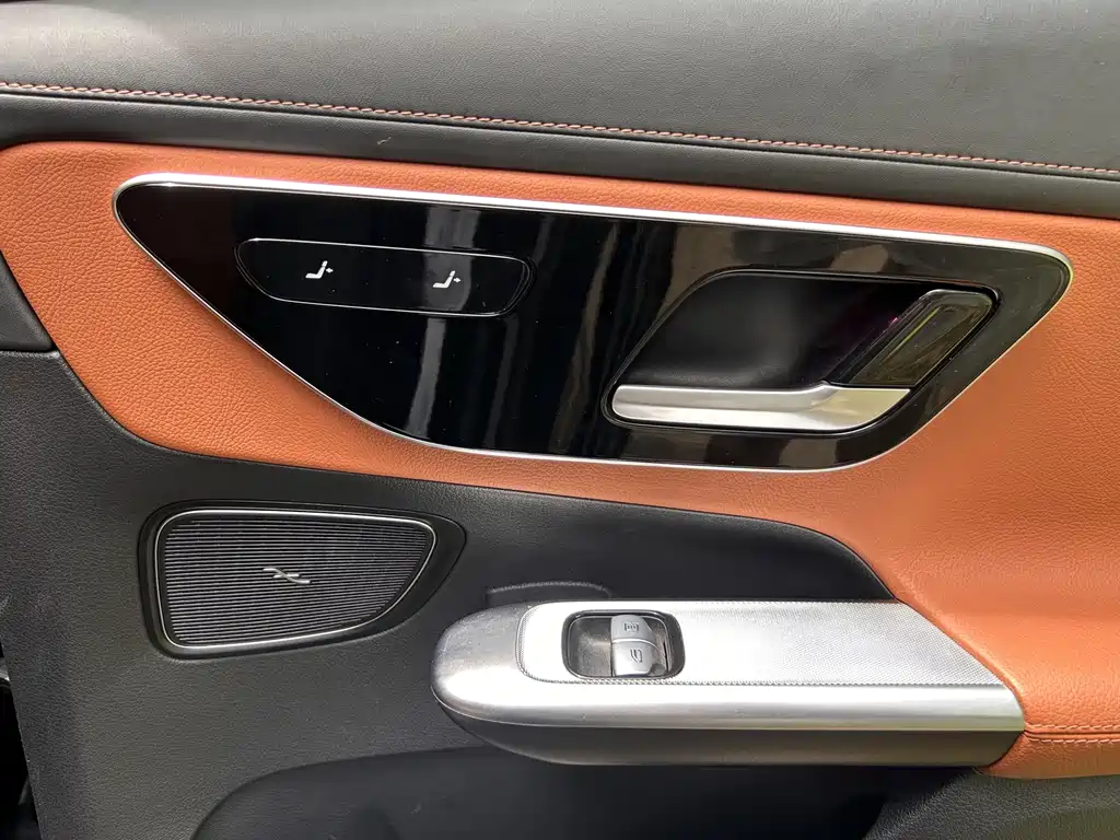 Mercedes-Benz GLC 2023 — фото 12