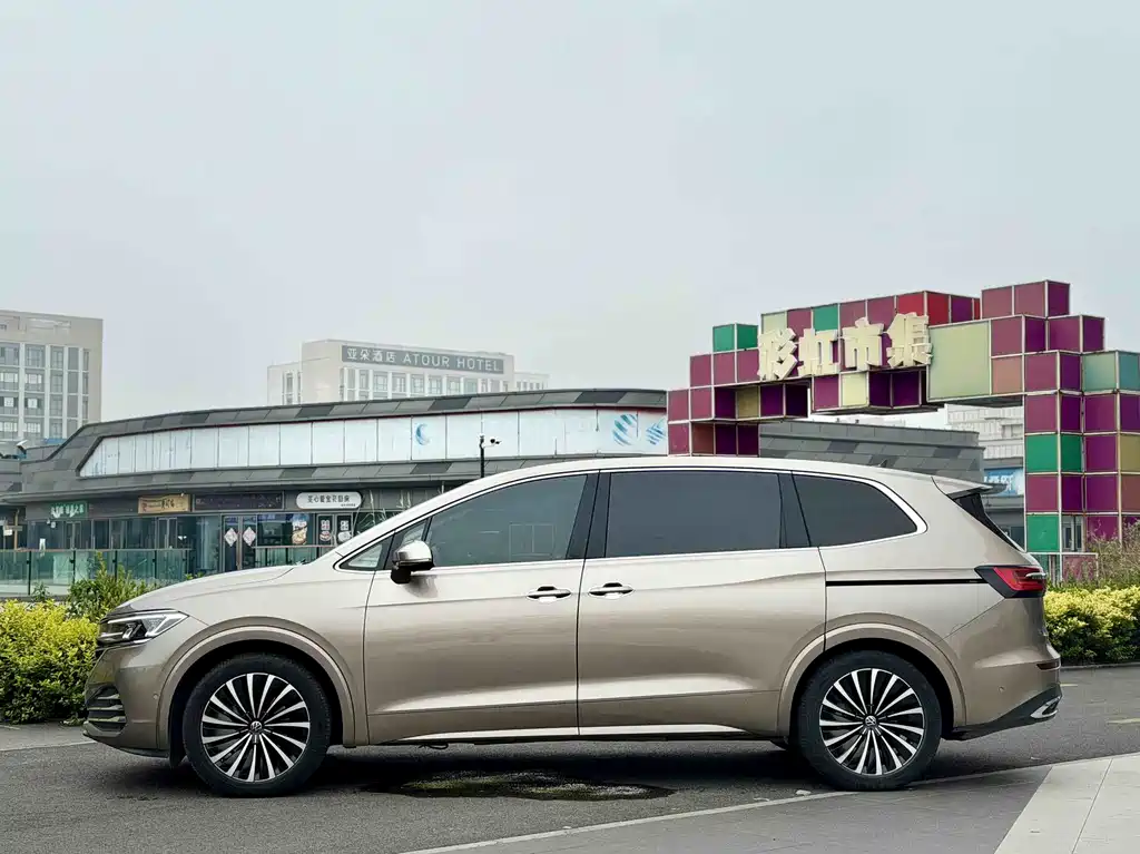 Volkswagen Viloran 2021