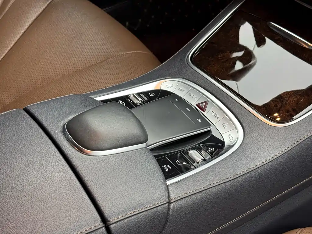 Mercedes-Benz S-Class 2020 — фото 17