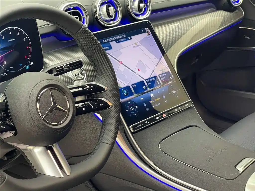Mercedes-Benz C-Class 2025 — фото 11