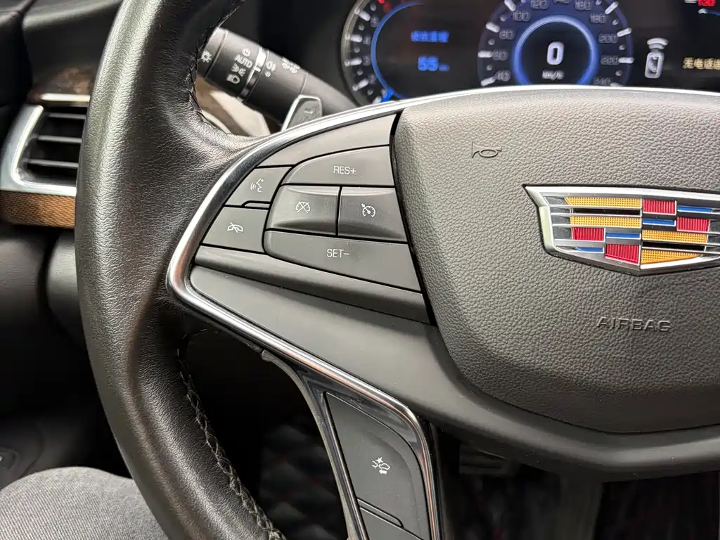 Cadillac CT6 2018 — фото 10