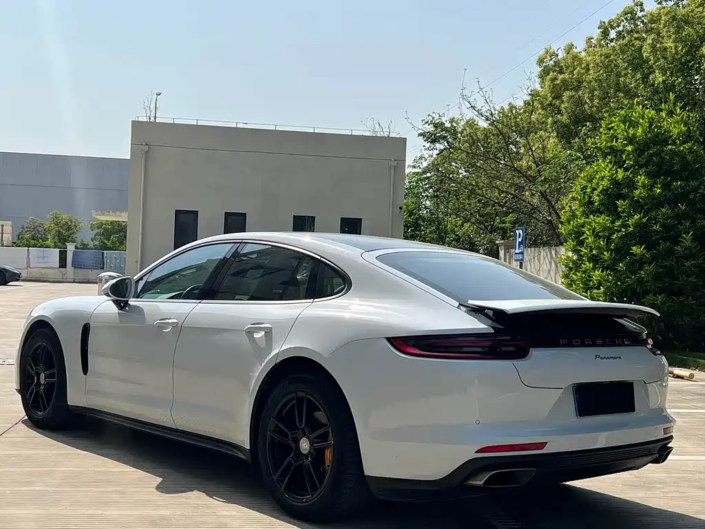 Porsche Panamera 2019 — фото 14