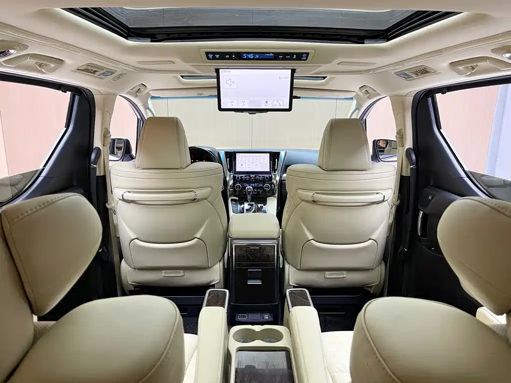 Toyota Alphard 2020 — фото 10