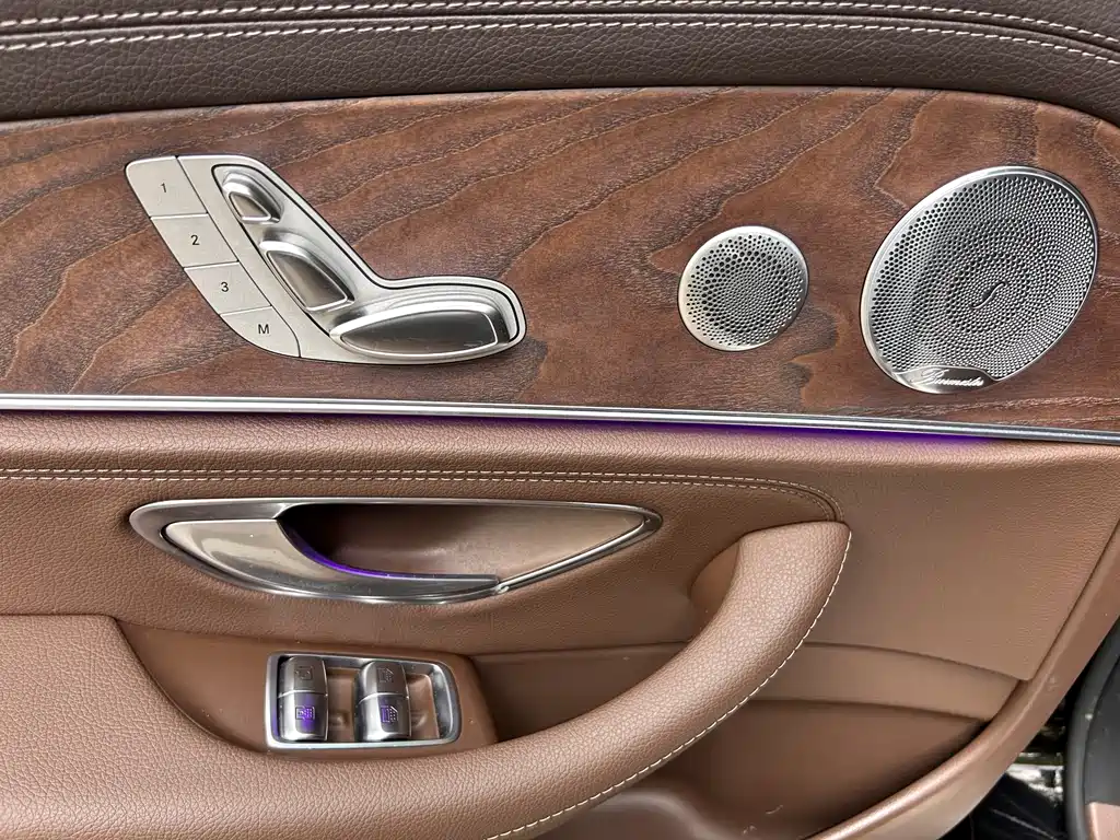 Mercedes-Benz E-Class 2020 — фото 12