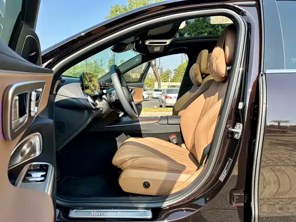 Mercedes-Benz E-Class 2025
