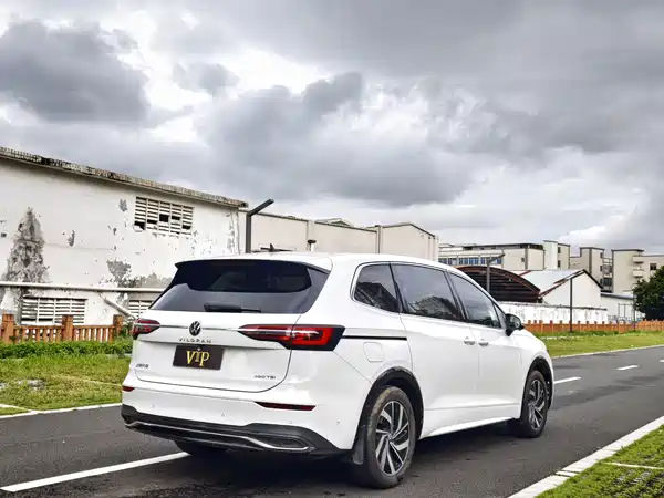 Volkswagen Viloran 2021