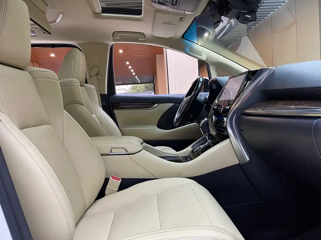 Toyota Alphard 2020