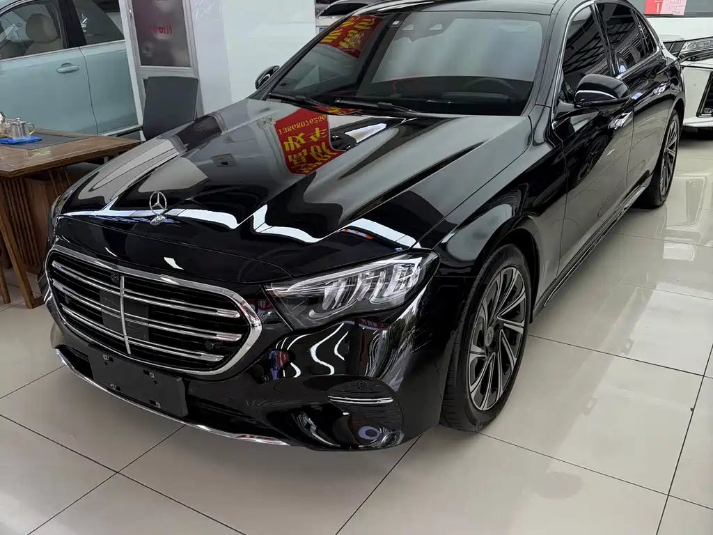 Mercedes-Benz E-Class 2024