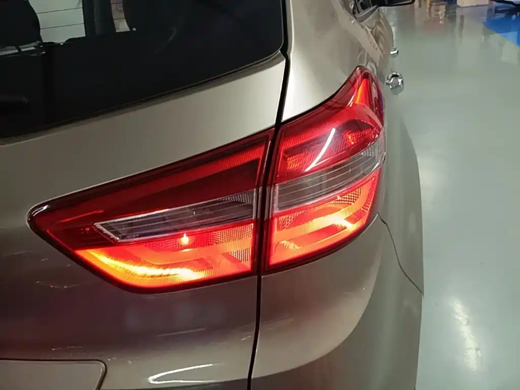 Hyundai ix25 2015 — фото 8