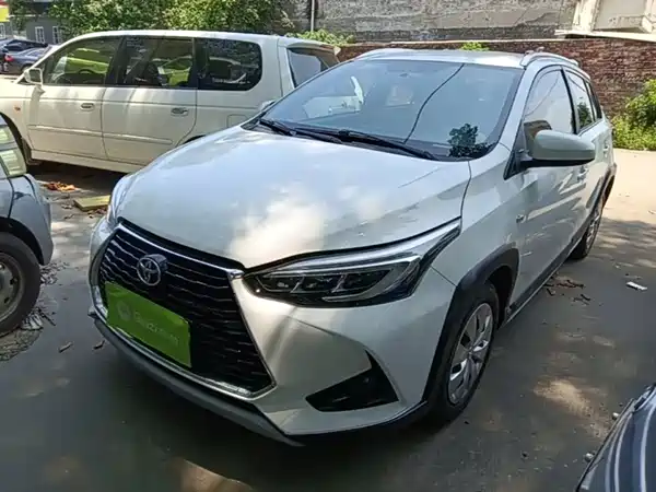 Toyota Yaris L 2021