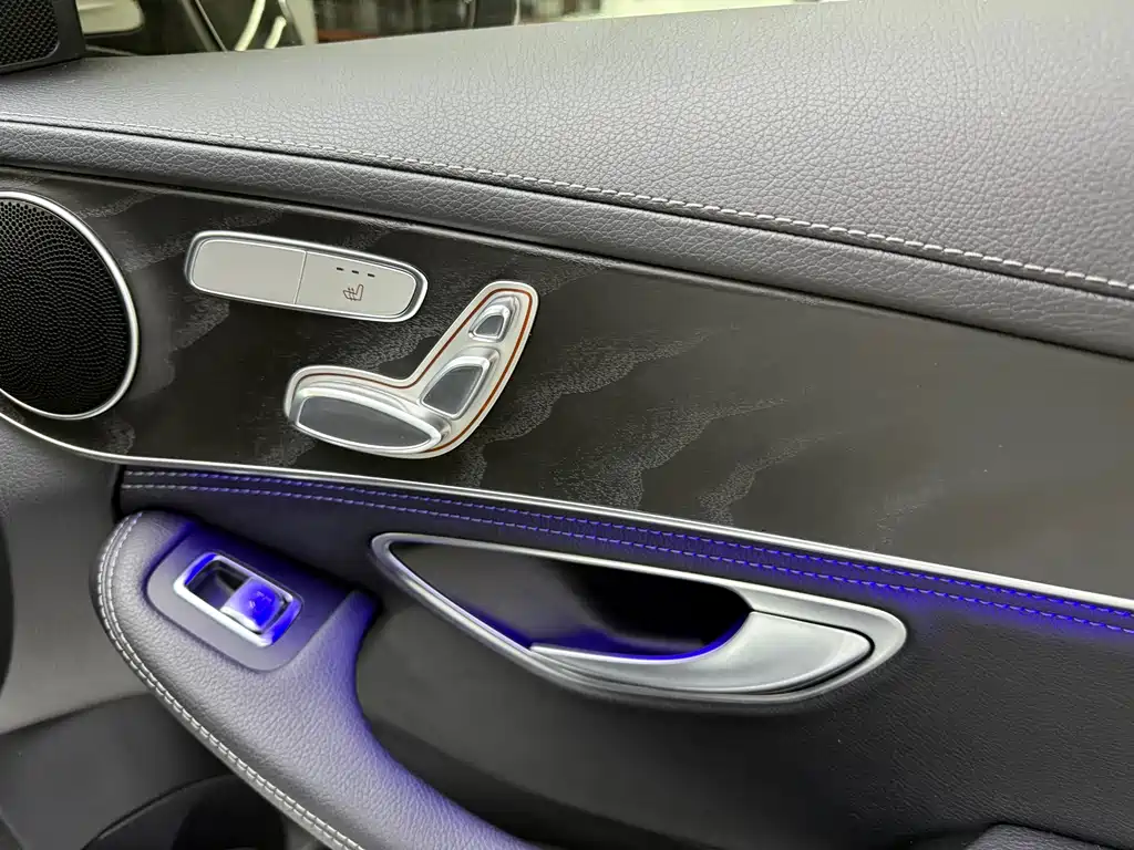 Mercedes-Benz C-Class 2020