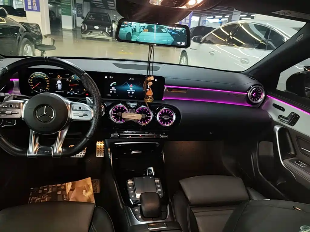 Mercedes-Benz A-Class AMG 2021 — фото 9