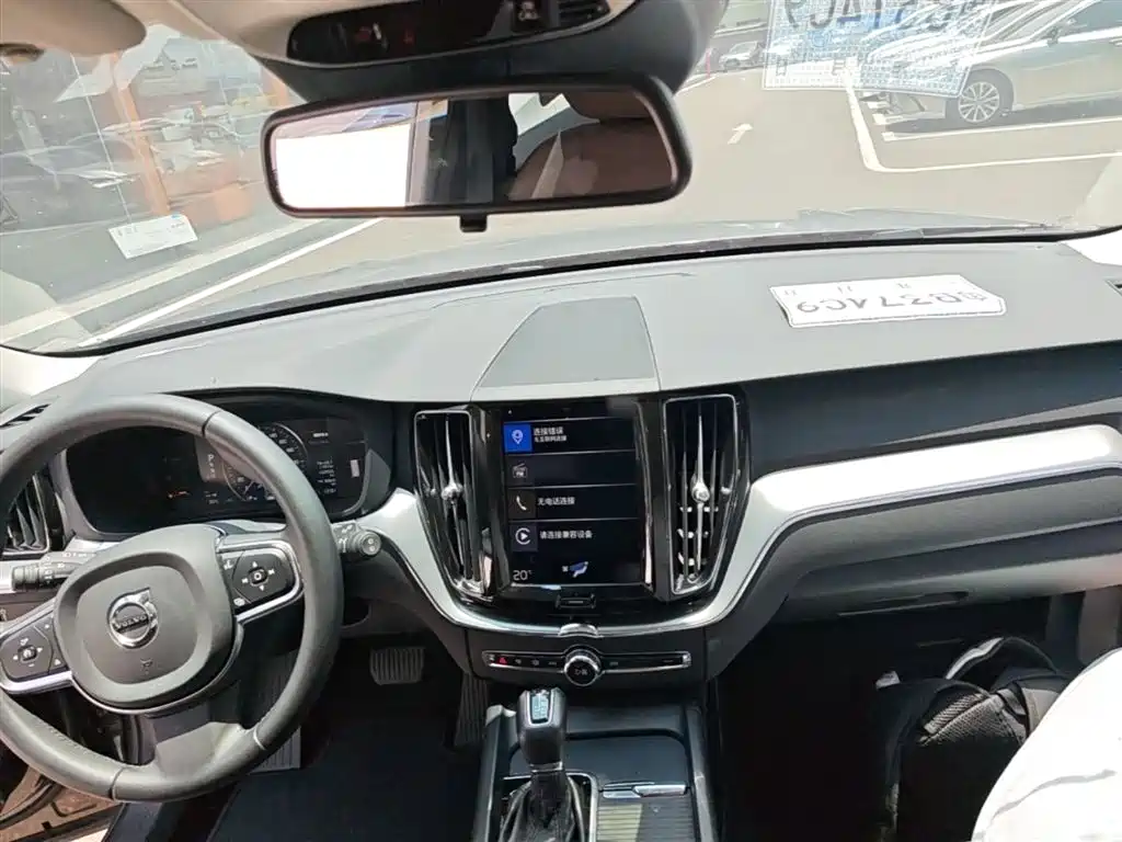 Volvo XC60 2020 — фото 10