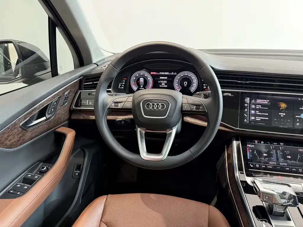 Audi Q7 2023 — фото 14