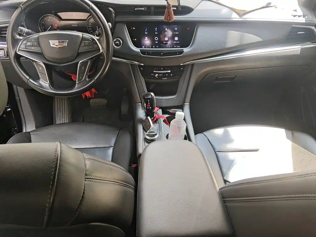 Cadillac XT5 2019 — фото 13