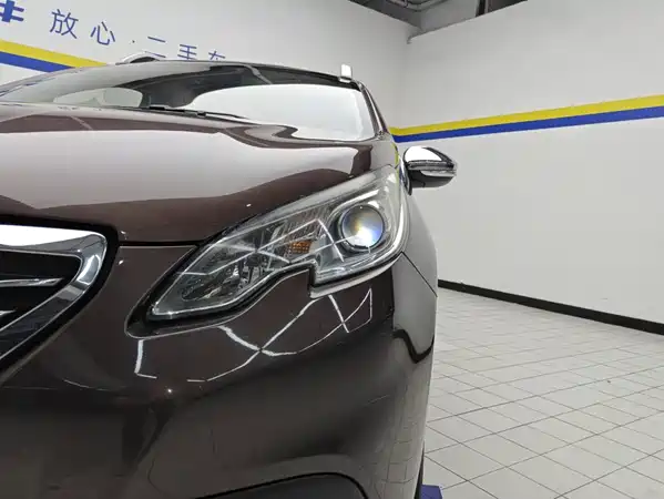 Peugeot 2008 2015