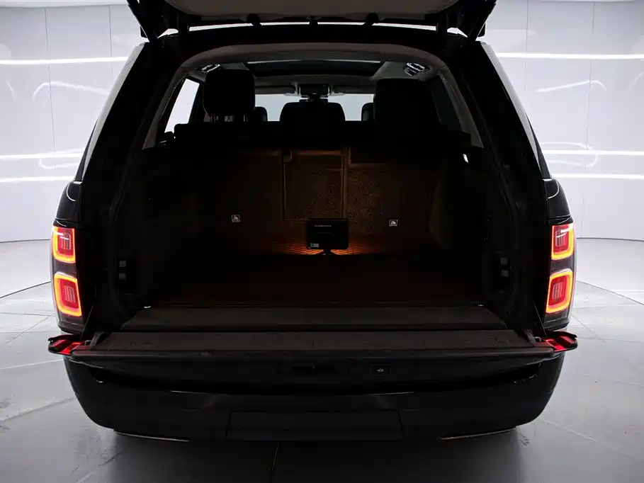 Land Rover Range Rover 2021 — фото 17
