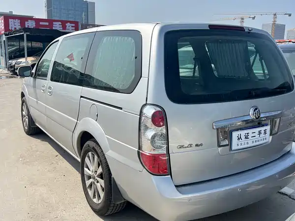 Buick GL8 2013