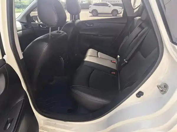 Nissan Tiida 2022