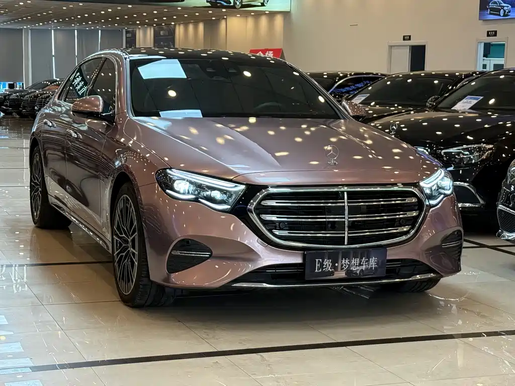 Mercedes-Benz E-Class 2024