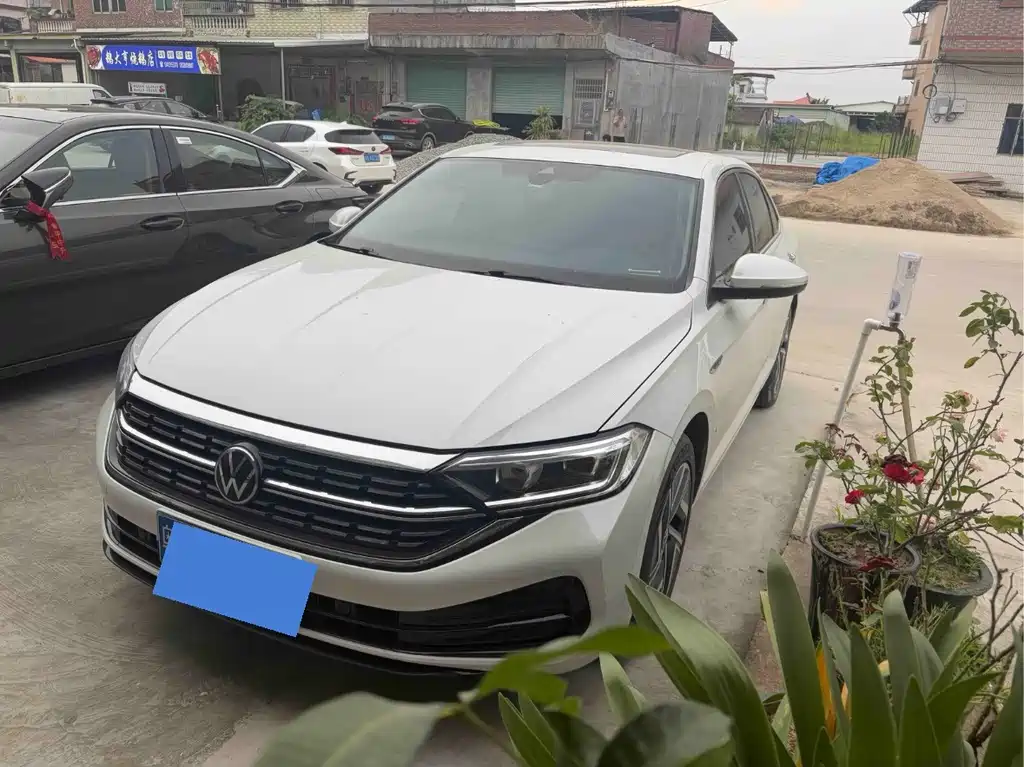 Volkswagen Sagitar 2023
