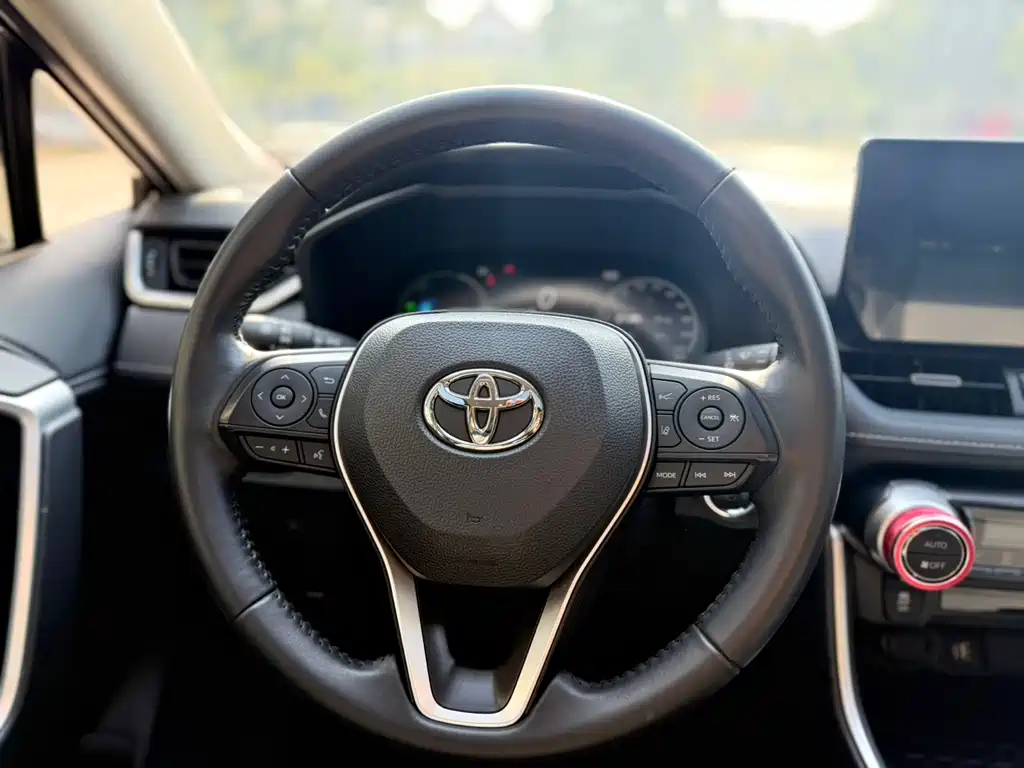 Toyota Wildlander 2023 — фото 11