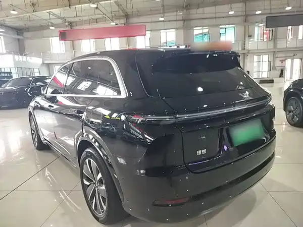 Li Auto L7 2025
