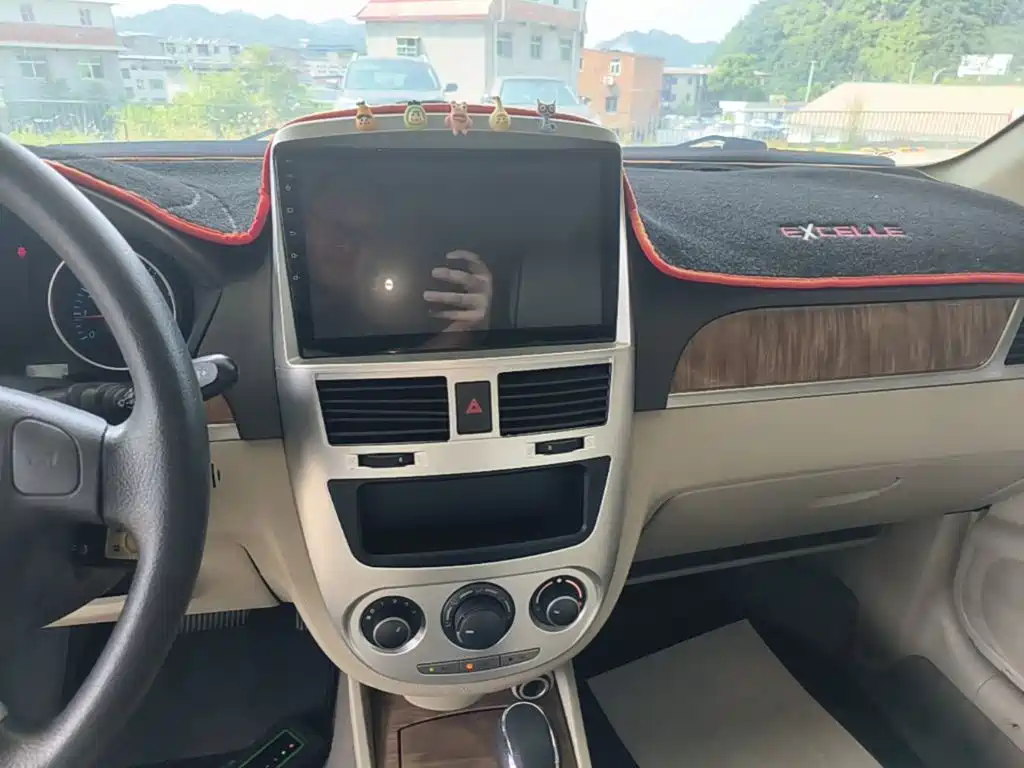 Buick Excelle 2015 — фото 13