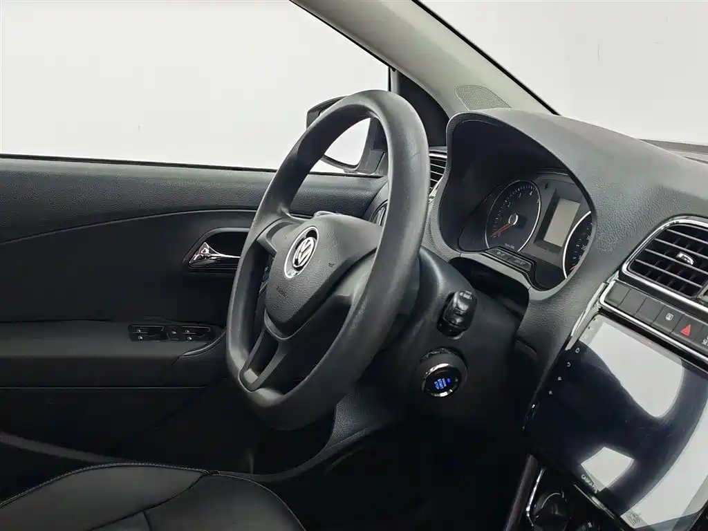 Volkswagen Polo 2015 — фото 22