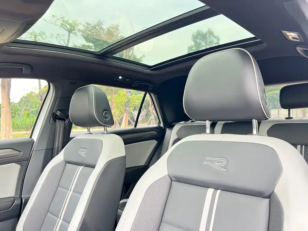 Volkswagen T-Roc 2023 — фото 15