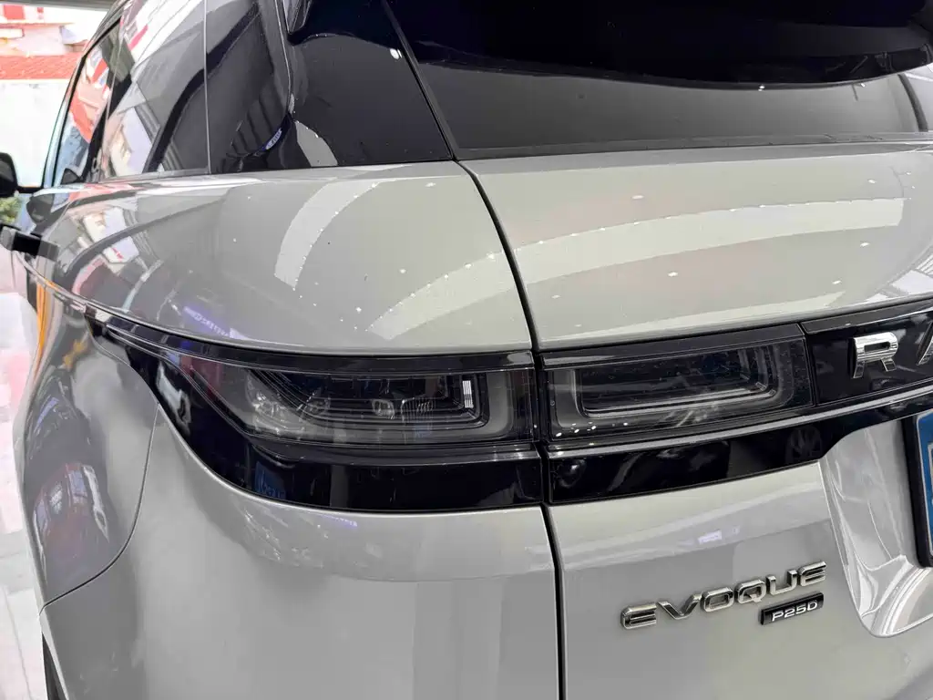 Land Rover Evoque 2022 — фото 27